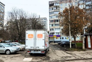 У Рівному фургон наїхав на 10-річного хлопчика на зупинці