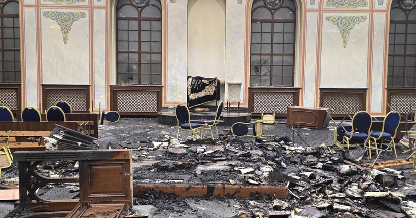 У Чернівцях стався підпал синагоги XIX століття - однієї з найважливіших у хасидизмі (фото)