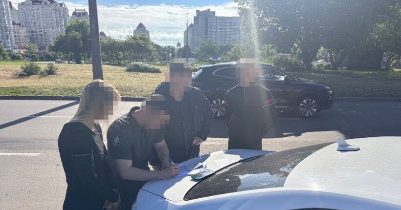 Експравоохоронці видаляли з 