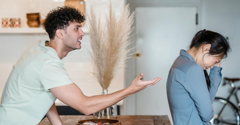 Наукові факти про зради: хто, чому і як часто зраджує