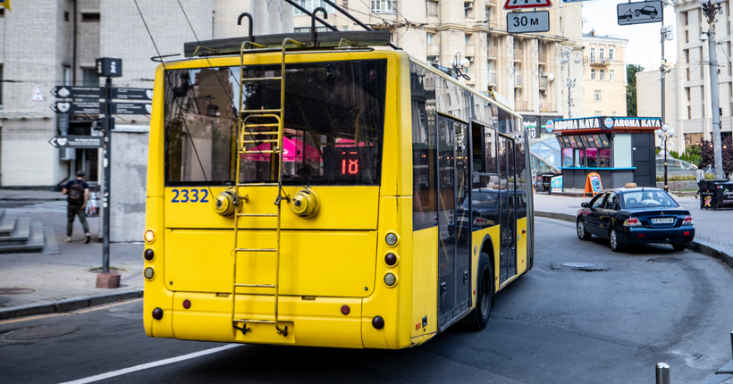 Відбулись зміни в курсуванні громадського транспорта в Києві: деталі
