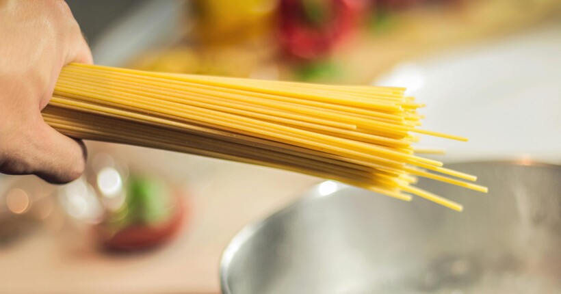 Літнім людям не можна їсти макарони: які точно не варто обирати в магазині