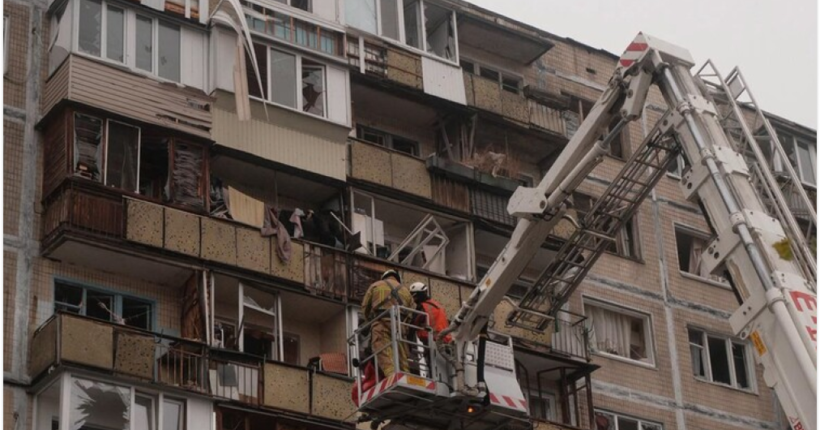 Частина Києва залишається без тепла після нічної атаки рф