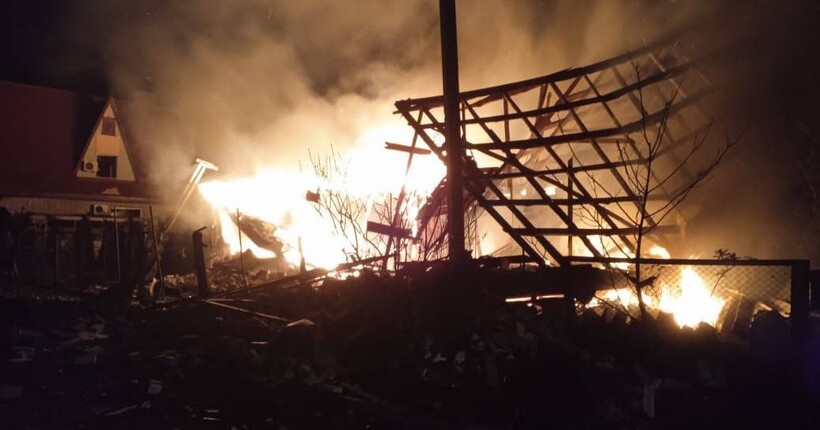 Росіяни вночі атакували Дніпропетровщину: пошкоджено газогін та лінію електропередач