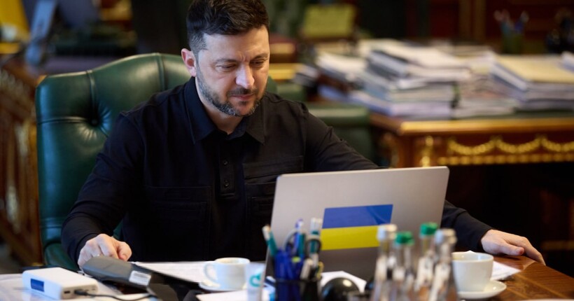 Зеленський поговорив з генсеком НАТО - деталі