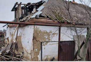 Російські обстріли Нікопольського району: поранений 32-річний чоловік, пошкоджено понад десяток будинків