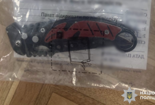 Вдарив колишнього хлопця своєї дівчини ножем: чоловіка затримали на Миколаївщині 