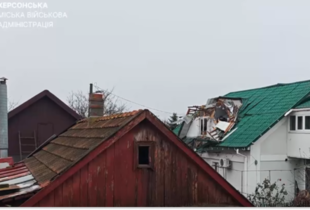 Нічна атака на Херсон: у Корабельному районі пошкоджено житлові будинки
