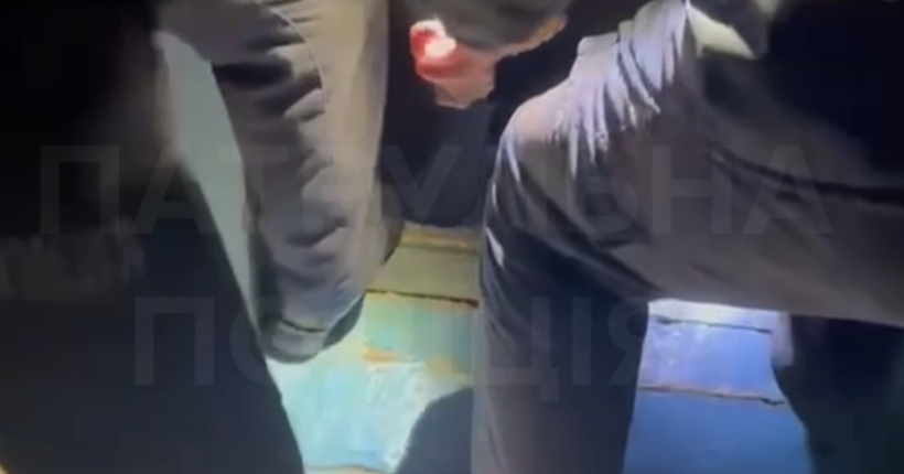 У Рівному рятувальники врятували 11-річного хлопчика, який застряг у ліфті (відео)