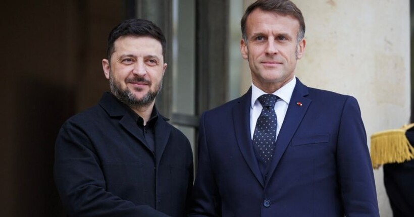 Зеленський у Парижі зустрівся з Макроном: перші подробиці