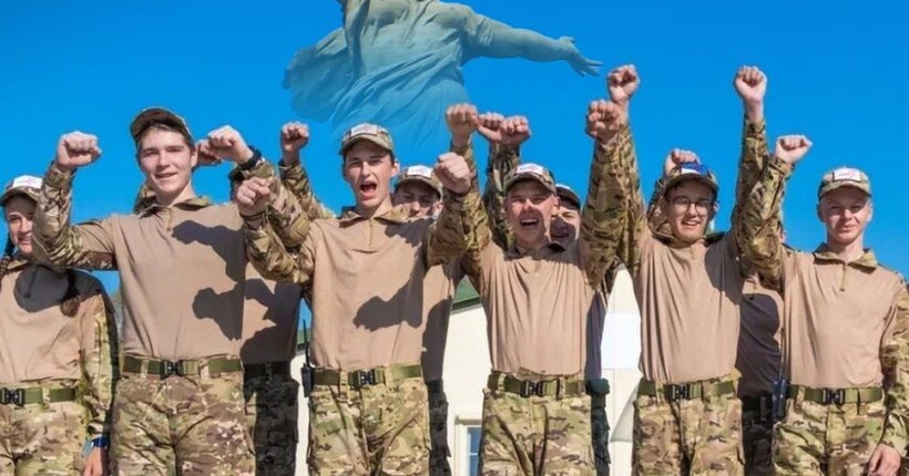 На ТОТ Донеччини підлітків готують до війни - ЦНС