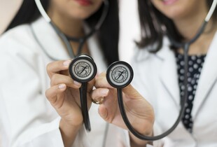 На ТОТ у поліклініках відмовляють у невідкладній допомозі пацієнтам без місцевої прописки - ЦНС