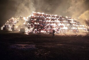 На Чернігівщині росіяни атакували фермерське господарство: спалахнула масштабна пожежа