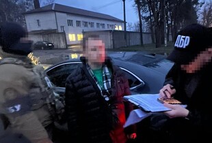 ДБР затримало прокурора Чернігівщини на хабарі у $2500
