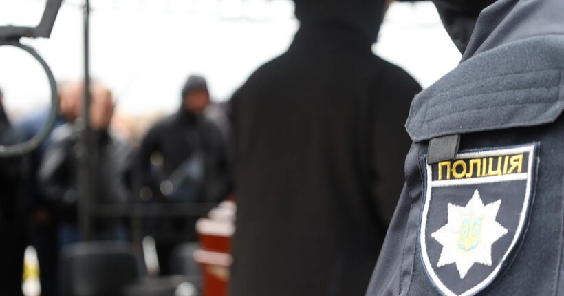 У передмісті Львова дрон влучив у приватний будинок: поліція встановлює обставини