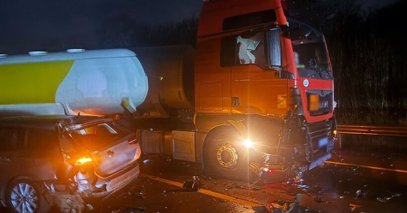 Поблизу Житомира у подвійній ДТП загинула 19-річна дівчина (фото)