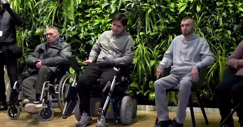 Зеленський відвідав поранених захисників України в Нідерландах (відео)