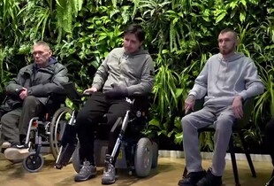 Зеленський відвідав поранених захисників України в Нідерландах (відео)