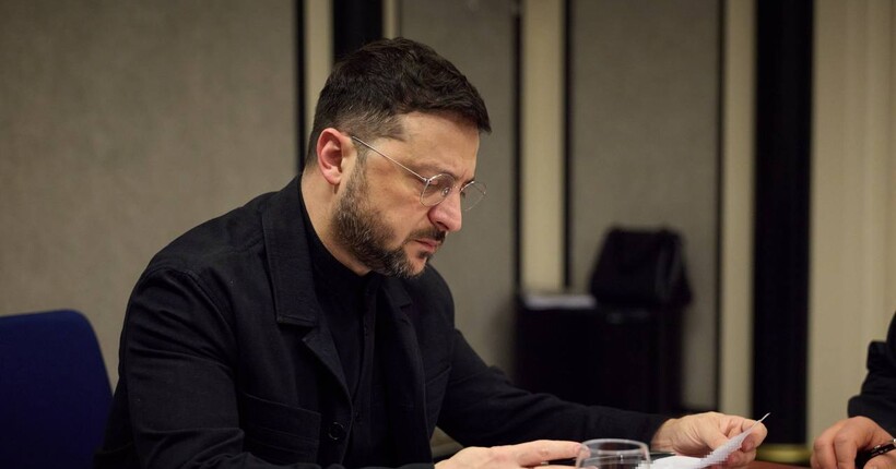 Зеленський заявив, що рішення щодо змін в Конституції має ухвалювати народ України