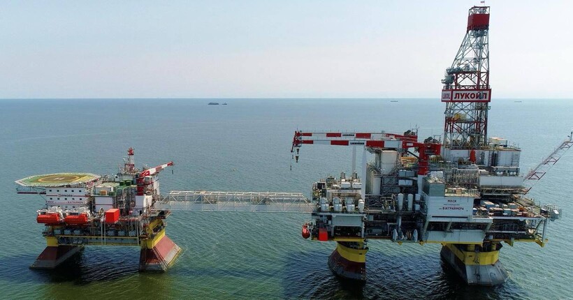 СБУ уразила вже третю нафтовидобувну платформу російського 