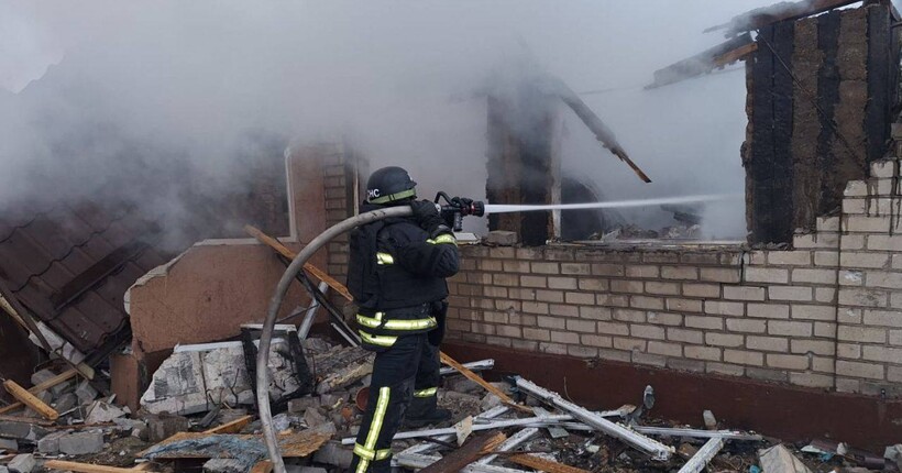 Росіяни обстріляли чотири райони Дніпропетровщини: пошкоджено будинки, газогін та ЛЕП