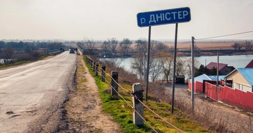 Атака на міст у Маяках: в уряді відповіли, що зараз з логістикою на Одещині