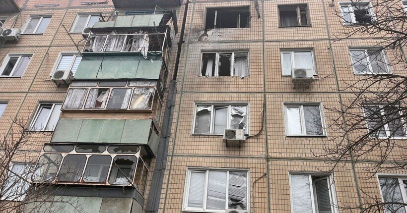 Ворог обстріляв Нікопольщину: пошкоджені будинки та інфраструктура, є постраждалі