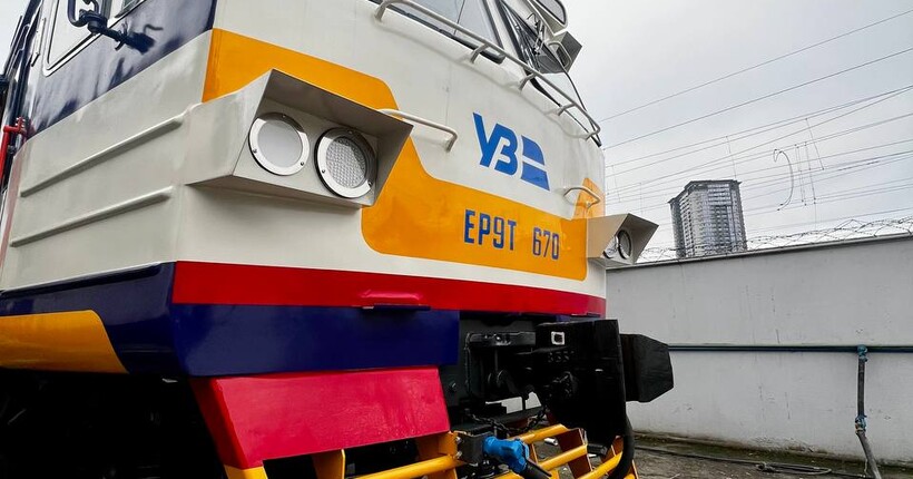 На Житомирщині зійшов із колії вантажний потяг - 