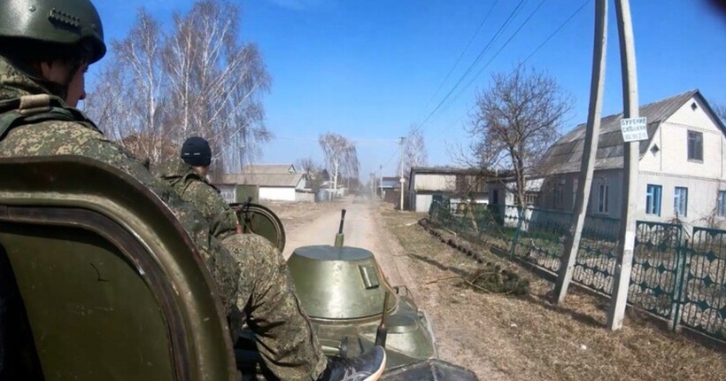 Серед викрадених в Грабовському цивільних є діти, 13 військових в полоні - Зеленський