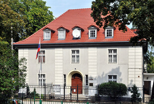 росія використовує дипломатичний статус як елемент гібридної війни - ЦПД