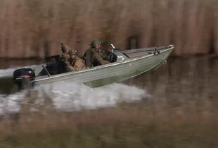Удар по базі катерів в Криму: Риженко пояснив мету удару ЗСУ по Оленівці