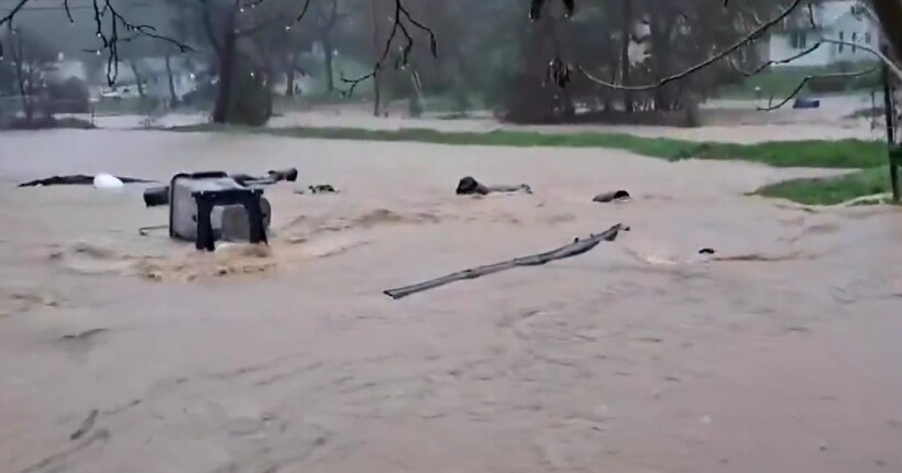 Повені в Каліфорнії на Різдво: сотні людей евакуйовано, в штаті оголошено НС (відео)