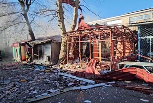 Росіяни на Різдво обстріляли ринок в центрі Херсона: є загиблий