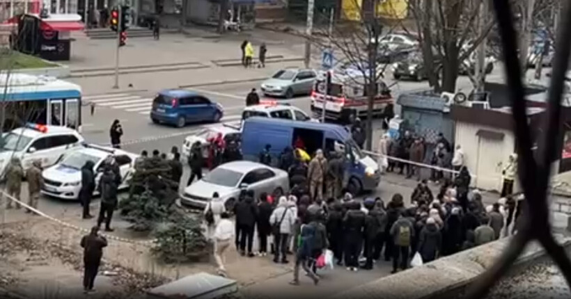 У Дніпрі чоловік поранив ножем двох військових ТЦК