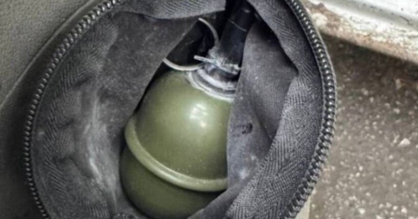 У Києві двох іноземців засудили до восьми років за пограбування і погрози гранатою