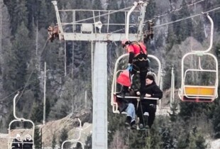 В Карптах зупинився підйомник з людьми на горі Захар Беркут (фото)
