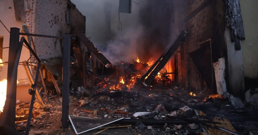 Путін не хоче миру, рф відповідає на мирні пропозиції ракетами і дронами - Зеленський