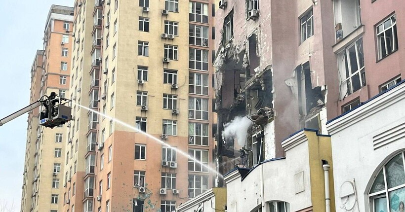 Путін свідомо наказав бомбити Київ перед зустріччю Зеленського і Трампа - Сибіга