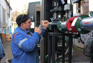 Опалення у Києві повернуть у всі будинки до кінця доби – Кулеба