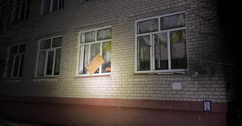 Росіяни обстріляли Нікополь з артилерії: пошкоджено навчальний заклад