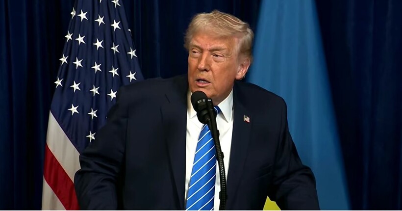 Трамп заявив, що готовий приїхати в Україну