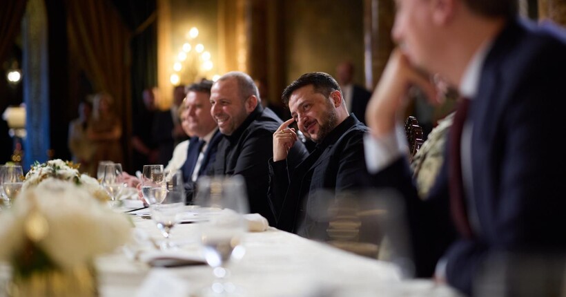 Зеленський і Умєров провели розмову з Віткоффом на шляху в Україну