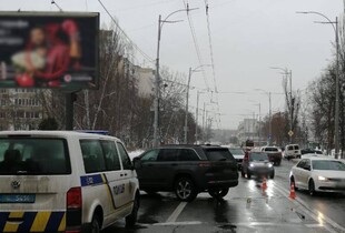 У Києві водій позашляховика на смерть збив пенсіонерку на пішохідному переході
