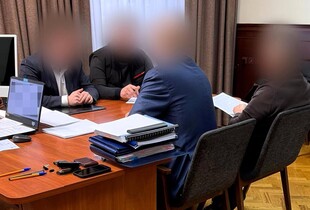 Столичний адвокат вимагав у підприємця $100 000 за вирішення 