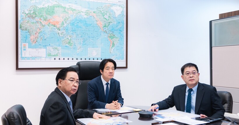 Китай відпрацював ракетні удари і морську блокаду Тайваню - реакція Трампа