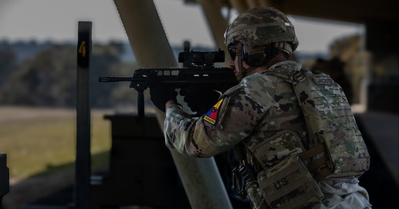 Зеленський прокоментував заяву Туска про розміщення контингенту США в Україні