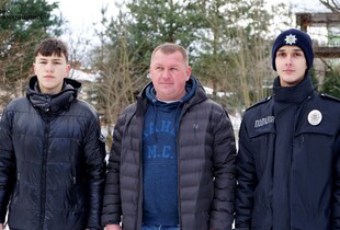 У Коломиї небайдужі врятували чотирьох дітей, які провалилися під лід