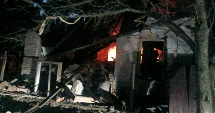 Армія рф вдарила по Дніпропетровщині БпЛА: двоє чоловіків отримали поранення