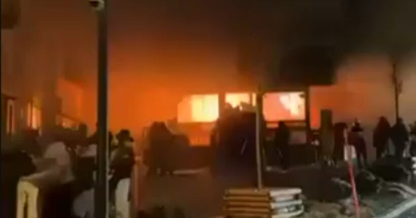 На швейцарському курорті загинули десятки людей через пожежу в барі (відео)