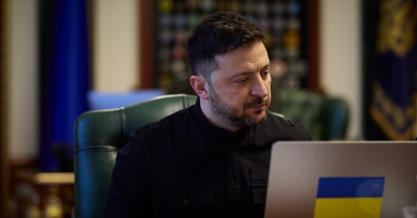 Зеленський відзначив державними нагородами 53 українців за внесок у стійкість країни під час війни